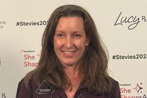 Jennifer Lambert of CooperVision receives Stevie Awards which recognizes exemplary women in business.