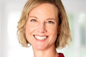 An image of Dr. Karen Walsh of CooperVision