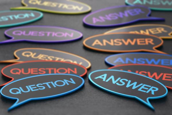 question and answer speech balloons.