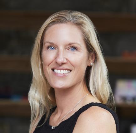 Updated headshot of optometrist Jennifer Stewart